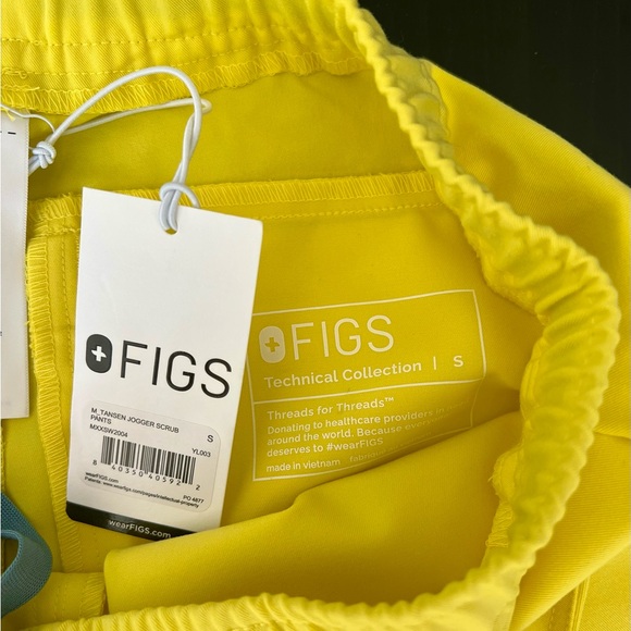 Men’s Figs Yellow jogger scrubs (small) - Picture 2 of 3